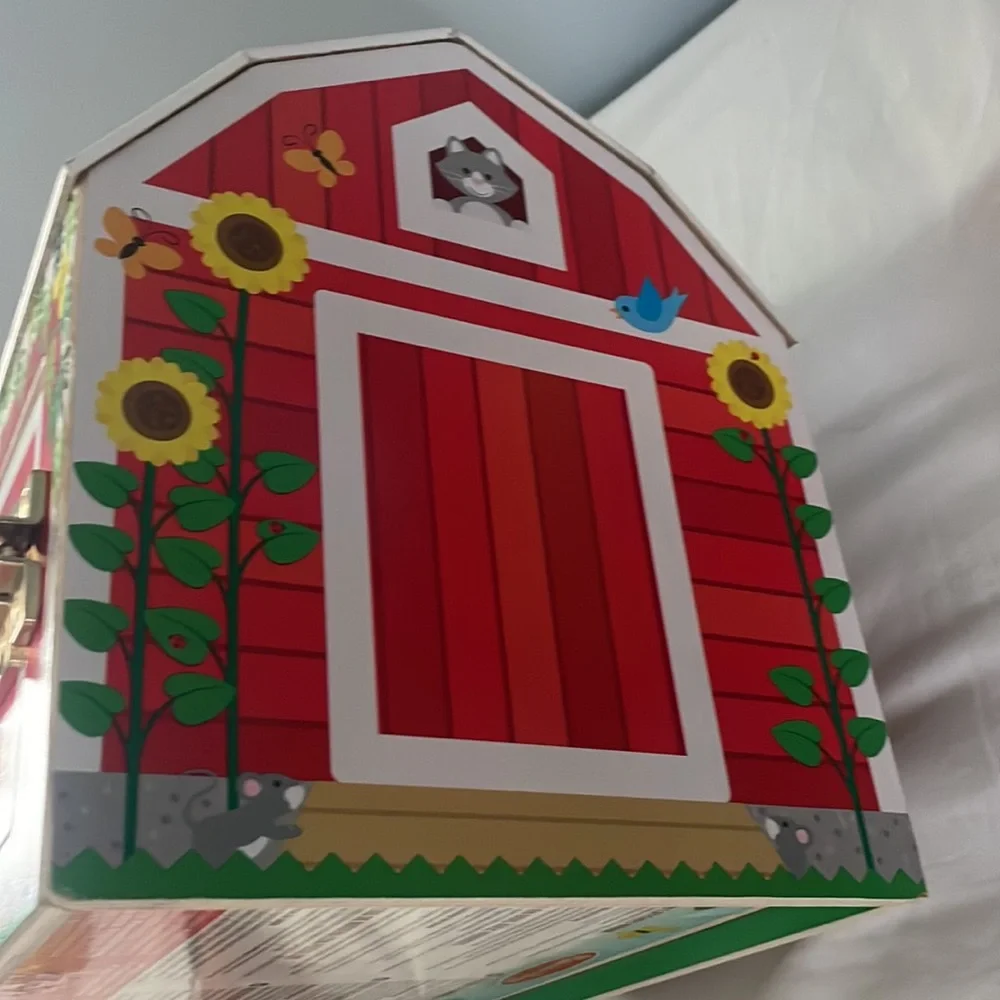 Melissa & Doug Wooden Latches Barn For Toddler 2+ Animal figurines - Picture 5 of 5